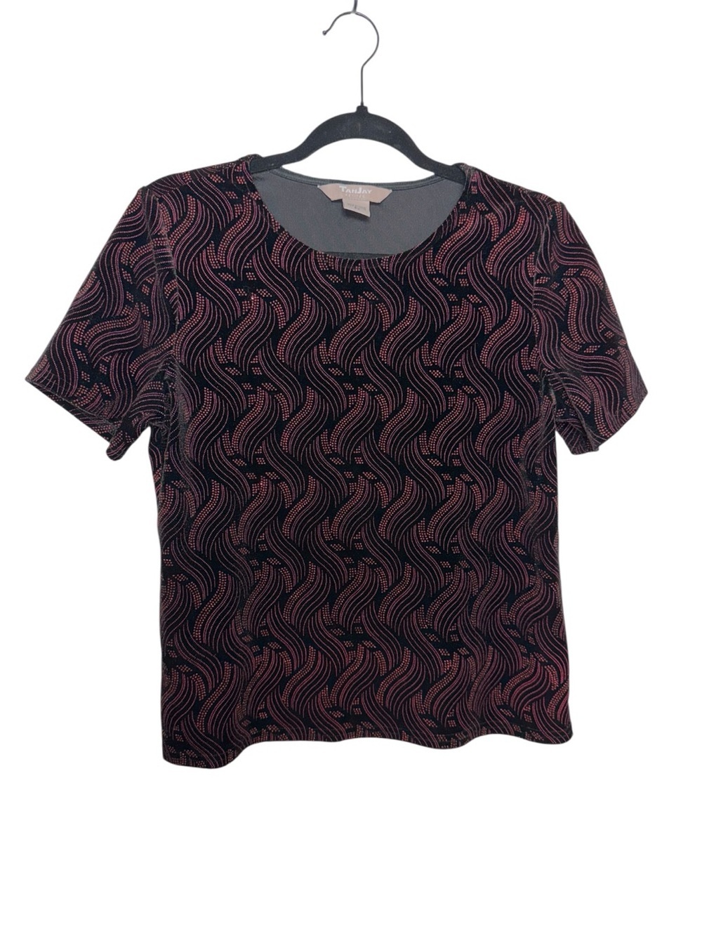 TanJay Short-Sleeve Wave Print Top in Black and Pink